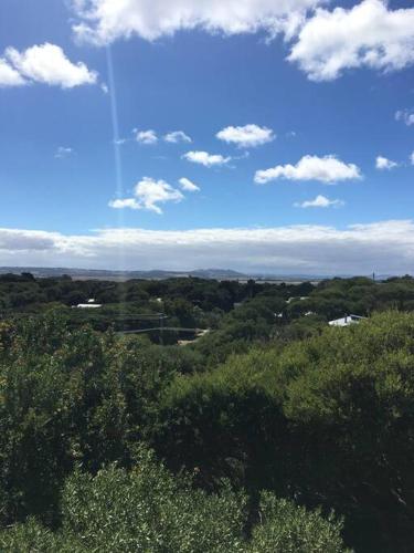 37 Oceanview Parade Sandy Point - Accommodation Whitsundays 2