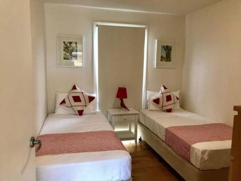 10 Anderson Avenue Sandy Point - Accommodation Whitsundays 1