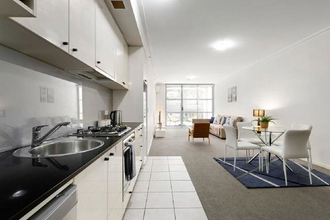 A Modern & Cozy Studio Next To Darling Harbour - Accommodation Whitsundays 3