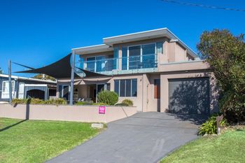 DOLPHIN VIEWS - Accommodation Whitsundays 3