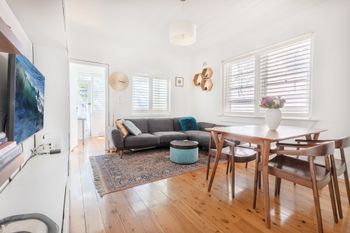 Picturesque Bellevue Hill 2BR Apt H452 - Accommodation Whitsundays 0