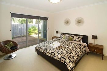 Waterside No 9 Blackwood Retreat - Accommodation Whitsundays 1