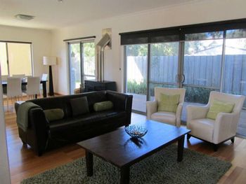 Waterside No 9 Blackwood Retreat - Accommodation Whitsundays 2