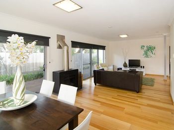 Waterside No 9 Blackwood Retreat - Accommodation Whitsundays 4
