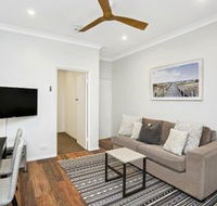 Two Bedroom Beachside Apartment CLOV4 - Accommodation Whitsundays