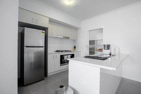 Big Family Fun@ 4 Bedrooms House In Point Cook - Accommodation Whitsundays 5