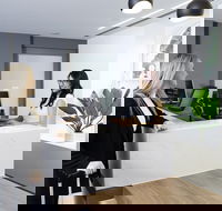 R Hotel Geelong - Accommodation Whitsundays