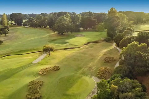 Sun, Beach, Shops, Wifi, Netflix - Accommodation Whitsundays 0