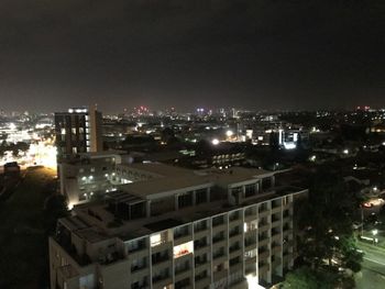 Chic & Cosy Apartment Near Airport & CBD - Accommodation Whitsundays 1