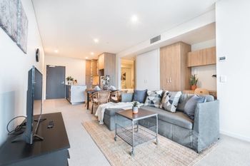 Executive Two Bedroom City Apartment With Views - Accommodation Whitsundays 6