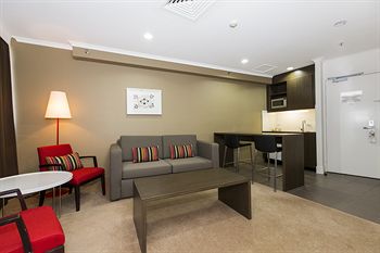 Holiday Inn Townsville - Accommodation Whitsundays 1