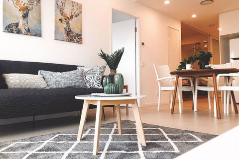 St.Tropez Apartment - Accommodation Whitsundays 5