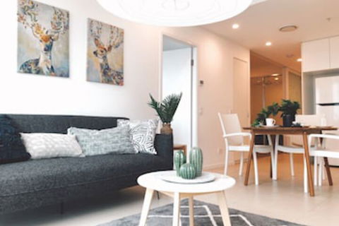 St.Tropez Apartment - Accommodation Whitsundays 0
