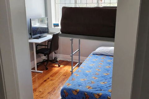 Incredible Location 2 Bedroom Bondi Beach Apartment - Accommodation Whitsundays 4