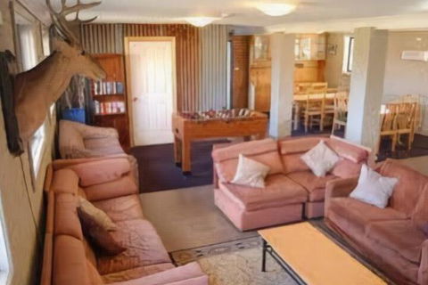 East Lake Travellers Lodge - Accommodation Whitsundays 2