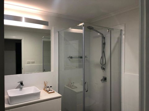 Beach & Bay Holiday House - Accommodation Whitsundays 1