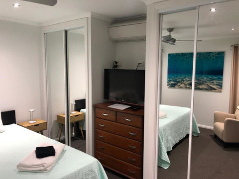 Beach & Bay Holiday House - Accommodation Whitsundays 6