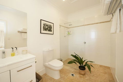 Rosby Guesthouse - Accommodation Whitsundays 7