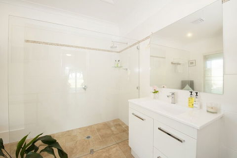 Rosby Guesthouse - Accommodation Whitsundays 6