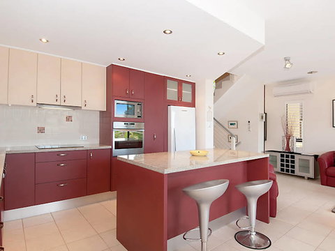 Viewland Drive Private Holiday Apartment - Accommodation Whitsundays 0