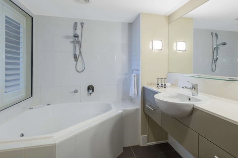 Oaks Hervey Bay Resort And Spa - Accommodation Whitsundays 2