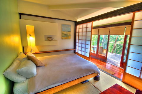 Qdos Arts - Accommodation Whitsundays 4