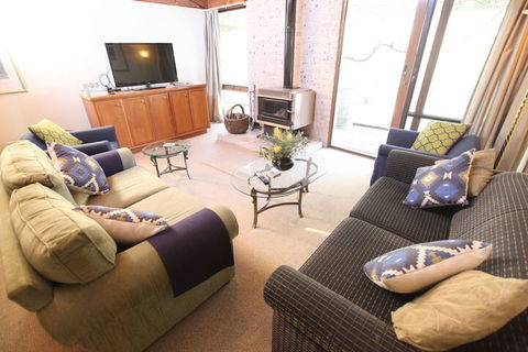 Englewood Ridge - Accommodation Whitsundays 7