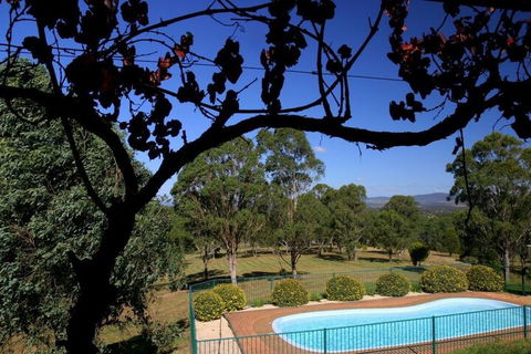 Englewood Ridge - Accommodation Whitsundays 2