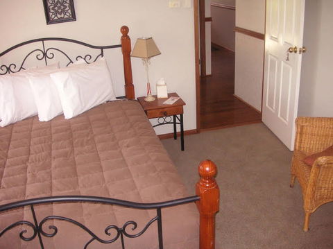 Rosedale Bed & Breakfast - Accommodation Whitsundays 2