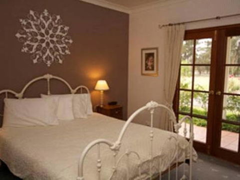 Rosedale Bed & Breakfast - Accommodation Whitsundays 4