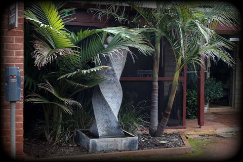 York Motel - Accommodation Whitsundays 3