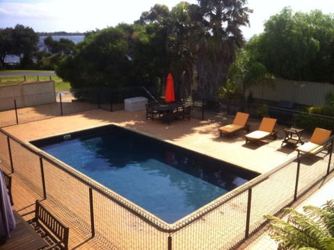 Metung Waters - Accommodation Whitsundays 2