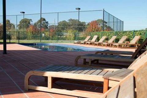 Potters Apartments - Accommodation Whitsundays 2