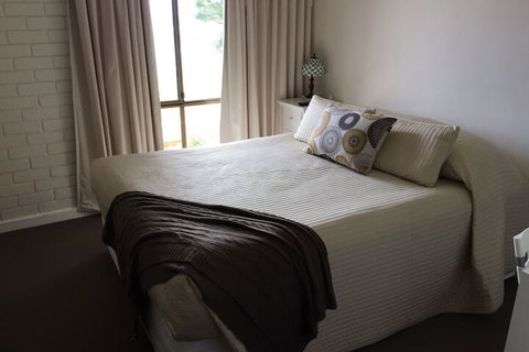 Martin Fields Beach Retreat - Accommodation Whitsundays 2