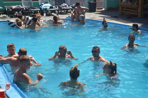 Youth Shack Backpackers - Hostel - Accommodation Whitsundays 2