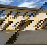 Hopkins House Motel  Apartments - Accommodation Whitsundays