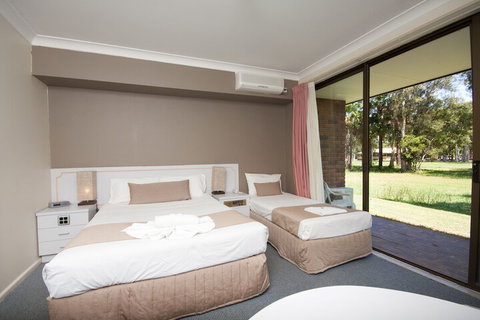 Island Palms Motor Inn - Accommodation Whitsundays 5