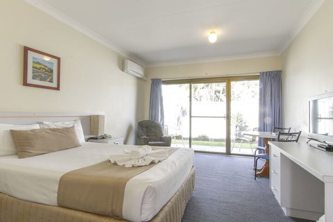 Island Palms Motor Inn - Accommodation Whitsundays 6