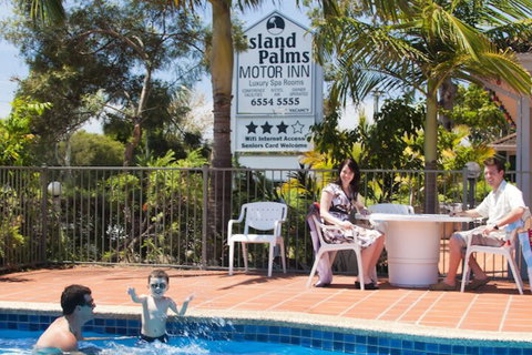 Island Palms Motor Inn - Accommodation Whitsundays 3