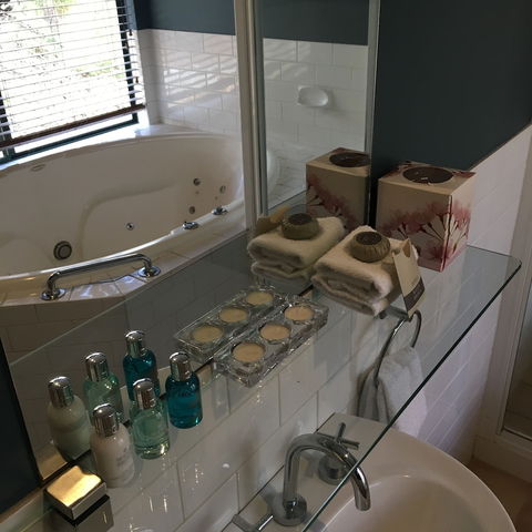 Island Brook Estate - Accommodation Whitsundays 6