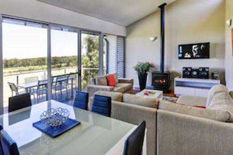 Adina Vineyard - Accommodation Whitsundays 0