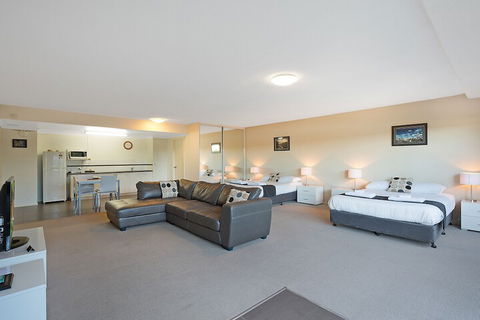 Albacore Apartments - Accommodation Whitsundays 4