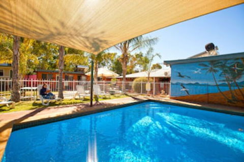 Alice Lodge Backpackers - Accommodation Whitsundays 0