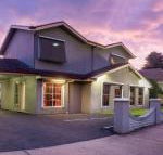 Redwood Manor Motel Apartments - Accommodation Whitsundays