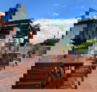 Santa Fe Apartments - Accommodation Whitsundays