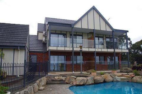 The View On Grossmans - Accommodation Whitsundays 1
