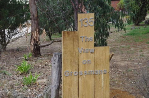 The View On Grossmans - Accommodation Whitsundays 2