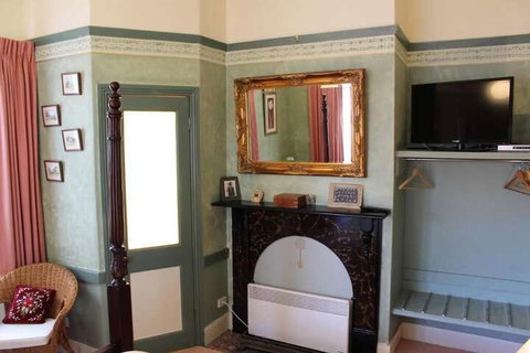 Ross B&B Accommodation - Accommodation Whitsundays 7