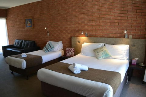 Ashleigh Court Motor Inn - Accommodation Whitsundays 4