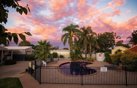 Ashleigh Court Motor Inn - Accommodation Whitsundays 3